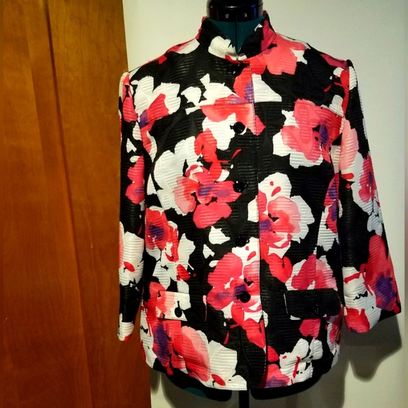 Like new Alfred Dunner Suit Jacket, Size 12P - Picture 1 of 8